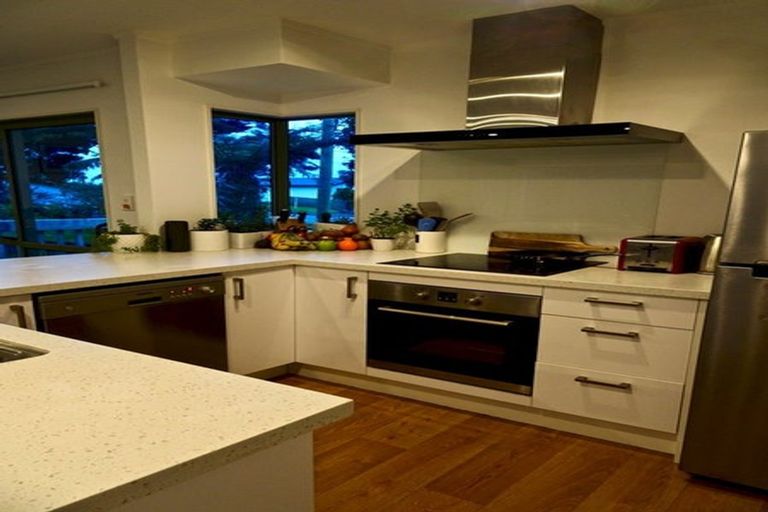 Photo of property in 46a Don Buck Road, Massey, Auckland, 0614