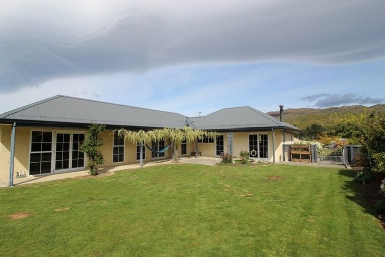 Photo of property in 68 Newcastle Street, Clyde, 9330