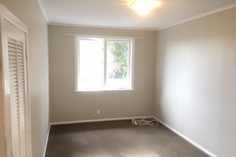 Photo of property in 8 Statesman Street, Henderson, Auckland, 0612