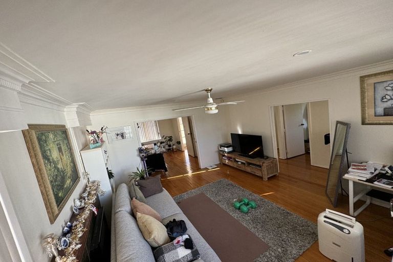 Photo of property in 172 Forrest Hill Road, Forrest Hill, Auckland, 0620