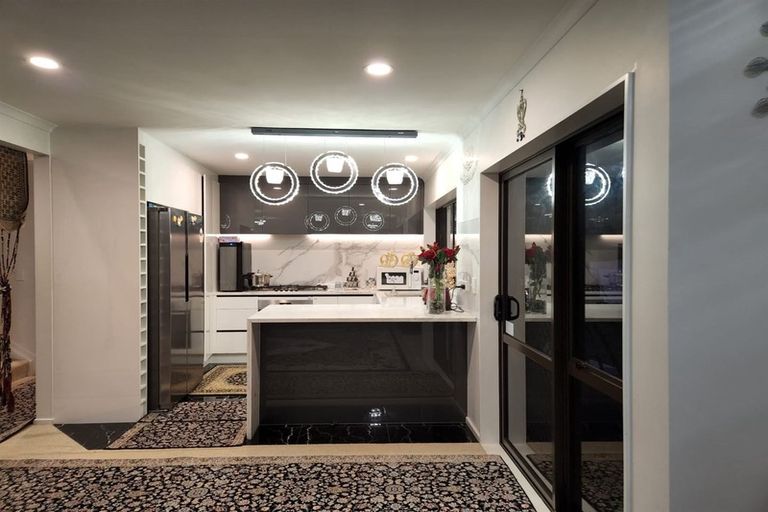 Photo of property in 2 Bernish Place, East Tamaki, Auckland, 2013
