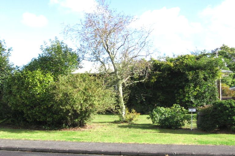 Photo of property in 27 Mackenzie Street, Te Atatu South, Auckland, 0610
