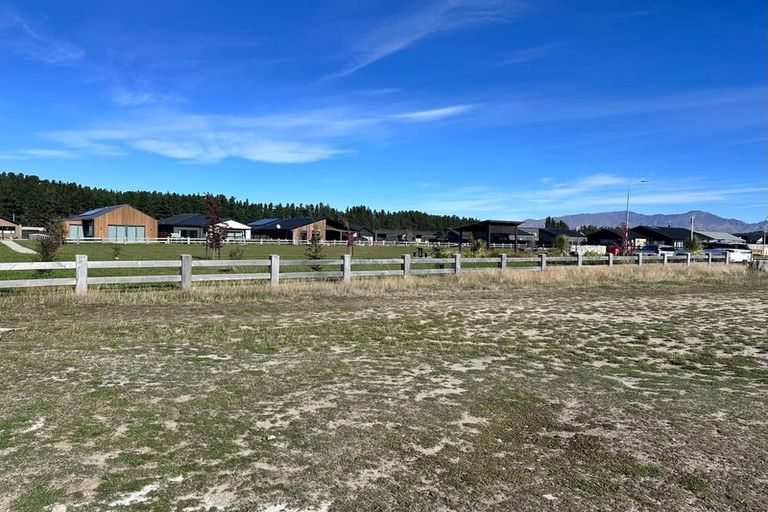 Photo of property in 33 Longview Drive, Lake Hawea, 9382