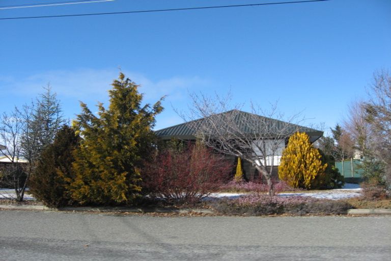 Photo of property in 48 Rata Road, Twizel, 7901