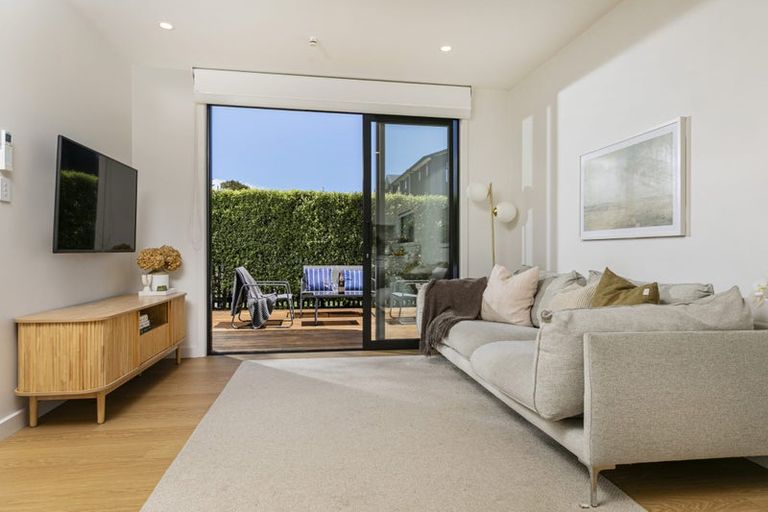 Photo of property in 70a Neil Avenue, Te Atatu Peninsula, Auckland, 0610