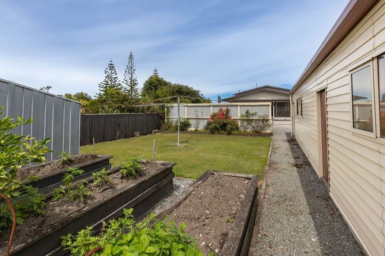 Photo of property in 70 Tudor Street, Hokitika, 7810