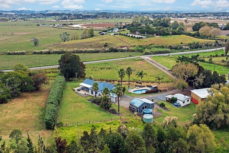 Photo of property in 141 Mangakura Road, Helensville, 0875