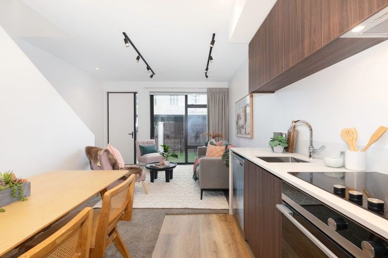 Photo of property in 149u1 Onepu Road, Lyall Bay, Wellington, 6022