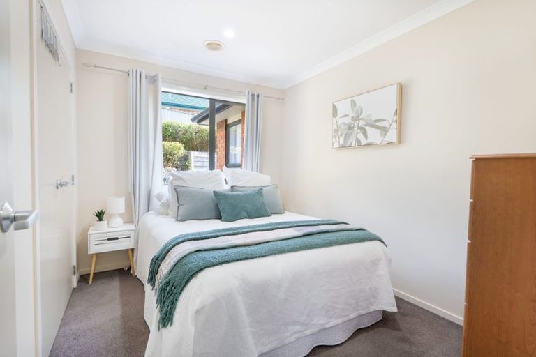 Photo of property in 42 Tongariro Drive, Aotea, Porirua, 5024