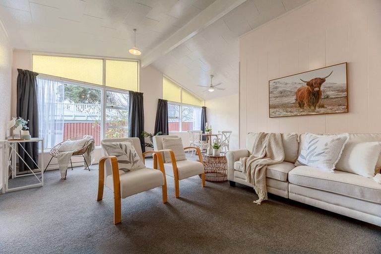 Photo of property in 13 Hicks Crescent, Waikanae Beach, Waikanae, 5036