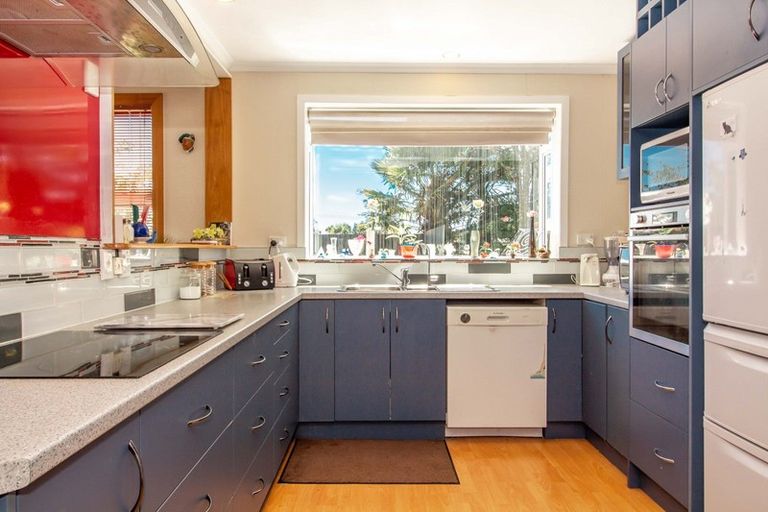 Photo of property in 126 Queen Street, Westport, 7825