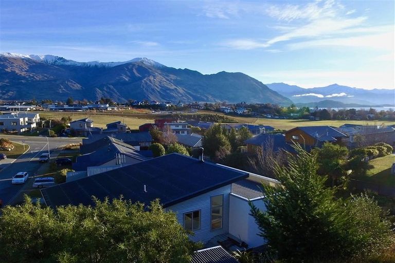 Photo of property in 5b Hogan Lane, Wanaka, 9305