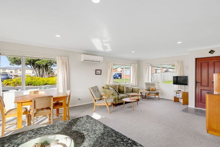 Photo of property in 19 Pohutukawa Grove, Titahi Bay, Porirua, 5022