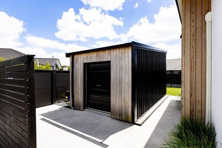 Photo of property in 17 Mike Smith Drive, Cambridge, 3434