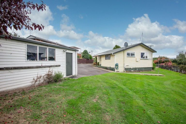 Photo of property in 11 Sandown Street, Waihola, Milton, 9073