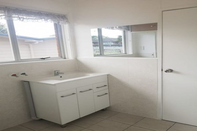 Photo of property in 9 Studfall Street, Pakuranga Heights, Auckland, 2010