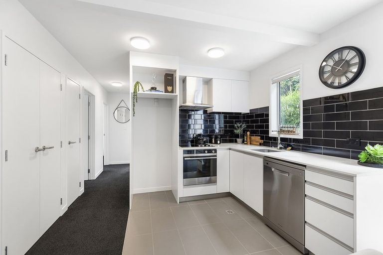 Photo of property in 74u8 Derwent Street, Island Bay, Wellington, 6023