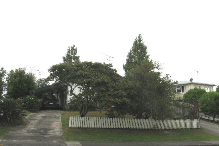 Photo of property in 15 Levesque Street, Birkdale, Auckland, 0626