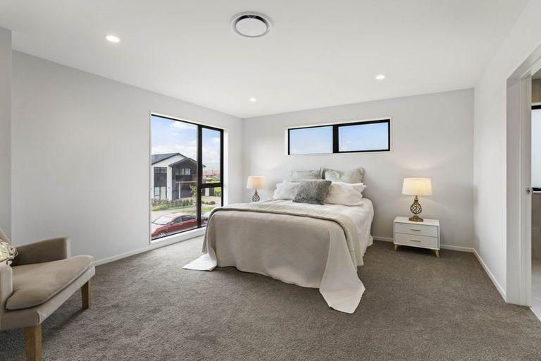 Photo of property in 17 Seagreen Avenue, Rosehill, Papakura, 2113