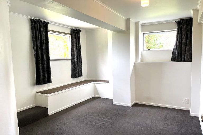 Photo of property in 32 Roick Parade, Glen Eden, Auckland, 0602