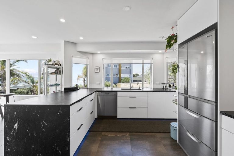 Photo of property in 5a Craig Road, Milford, Auckland, 0620