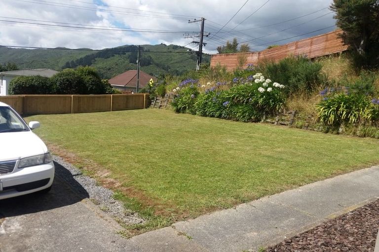 Photo of property in 27 Fraser Street, Wainuiomata, Lower Hutt, 5014