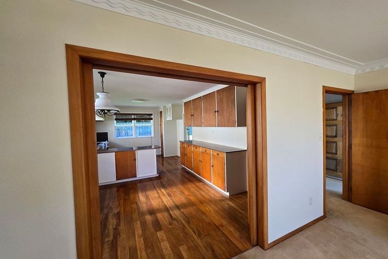 Photo of property in 40 Seabreeze Road, Narrow Neck, Auckland, 0624