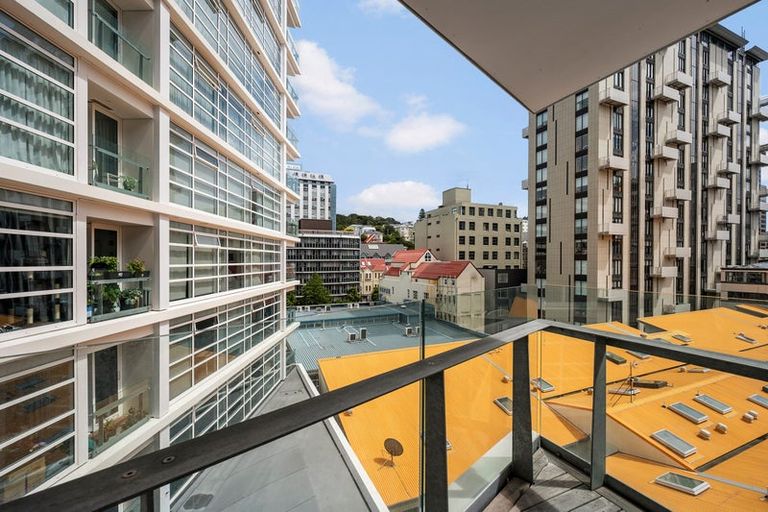 Photo of property in Pinnacle Apartments, E606/160 Victoria Street, Te Aro, Wellington, 6011