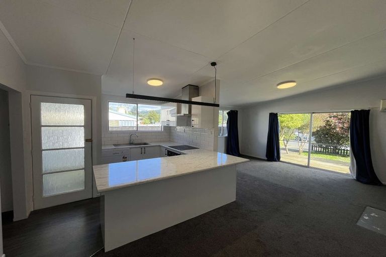 Photo of property in 71 Hikurangi Street, Trentham, Upper Hutt, 5018