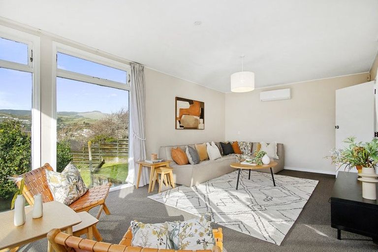 Photo of property in 1a Woodstock Terrace, Tawa, Wellington, 5028