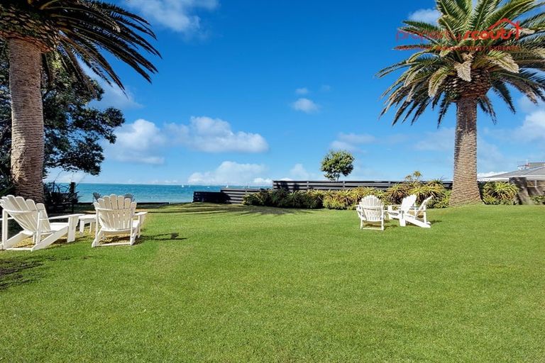 Photo of property in Seaview Apartments, 11/64 Milford Road, Milford, Auckland, 0620