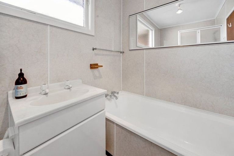 Photo of property in 22 Tukapa Street, Westown, New Plymouth, 4310