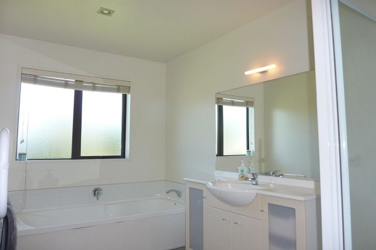 Photo of property in 166 Lowes Road, Rolleston, 7614