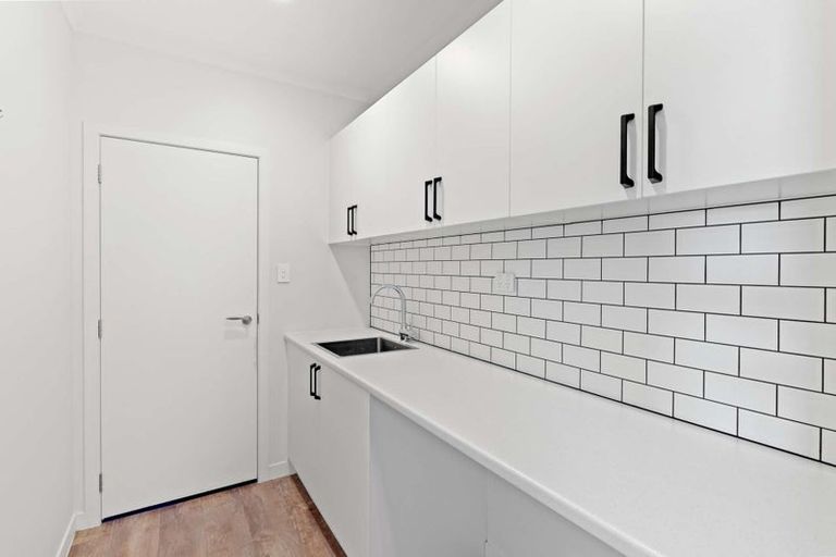 Photo of property in 25 Kauri Drive, Waiuku, 2123