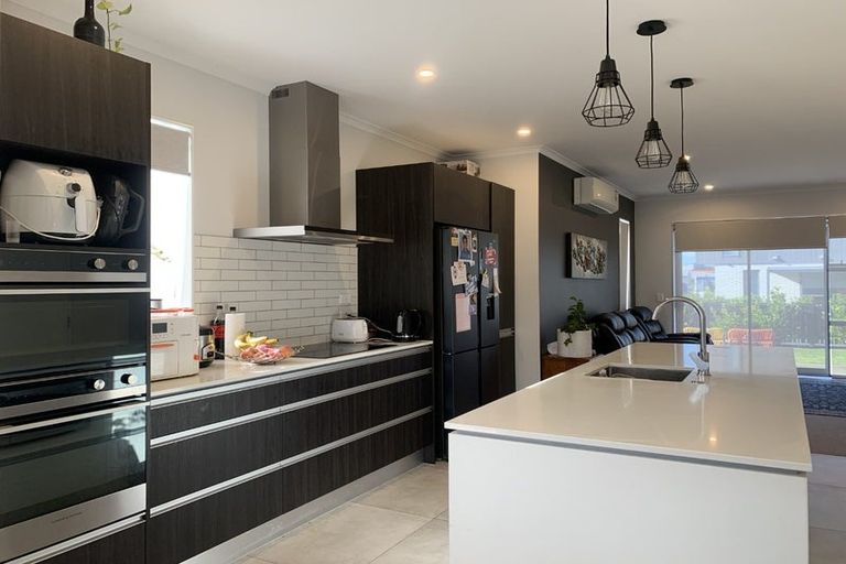 Photo of property in 18 Te Rito Road, Hobsonville, Auckland, 0616