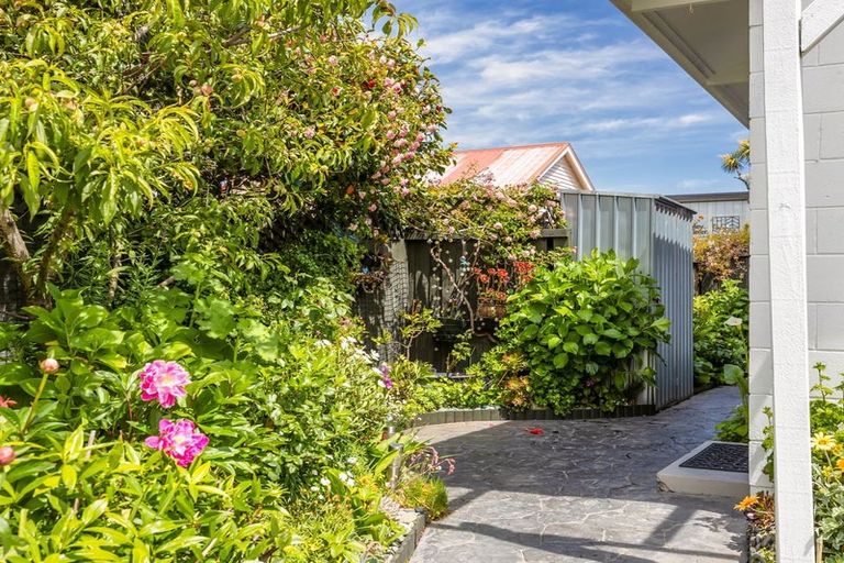 Photo of property in 2/18 Packe Street, Edgeware, Christchurch, 8013