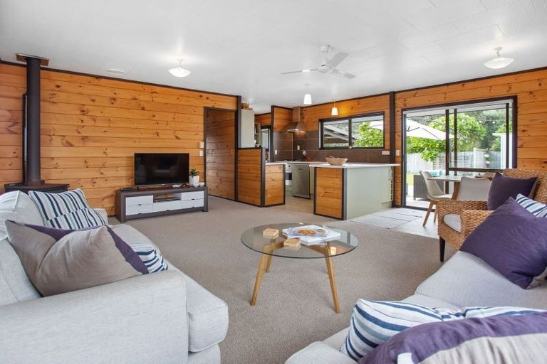 Photo of property in 210 Vista Paku, Pauanui, Hikuai, 3579