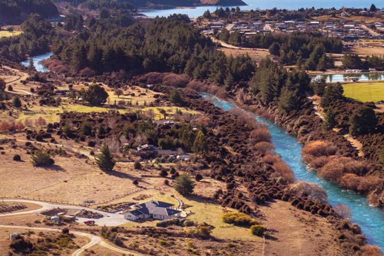 Photo of property in 136 Te Awa Road, Albert Town, Wanaka, 9382