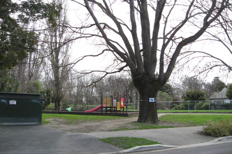 Photo of property in 24 Thorrington Road, Cashmere, Christchurch, 8022