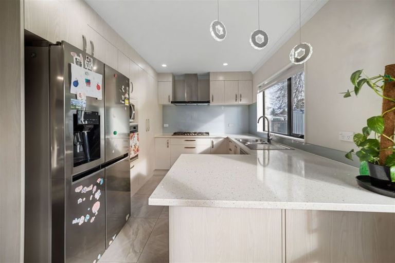 Photo of property in 23 Mckenzie Road, Mangere Bridge, Auckland, 2022