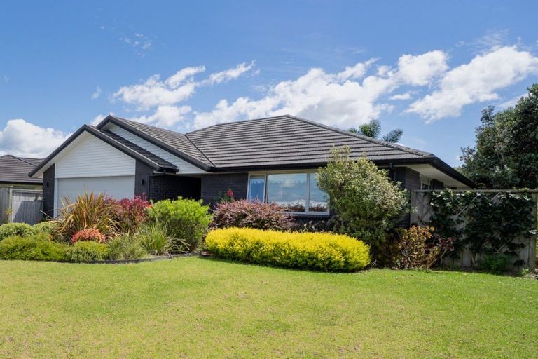 Photo of property in 21 Debenham Drive, Whitianga, 3510