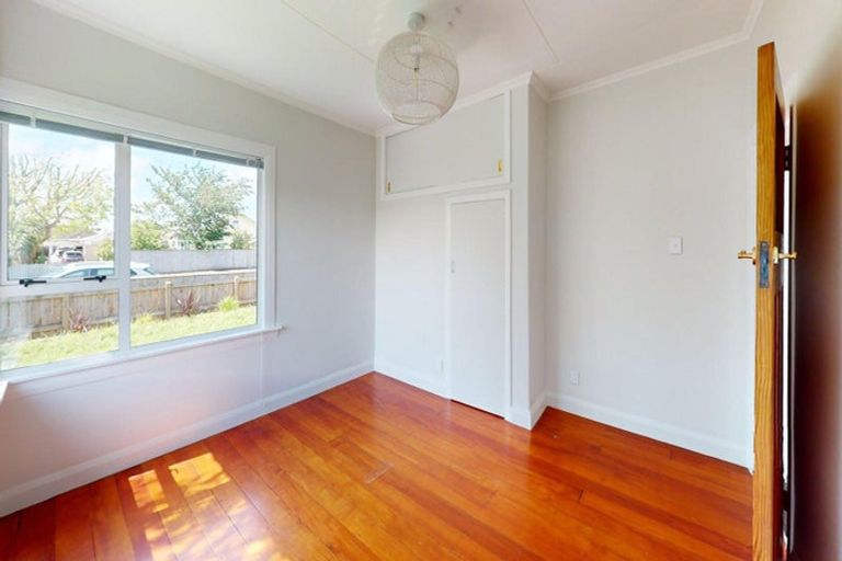 Photo of property in 21 Victoria Street, Levin, 5510