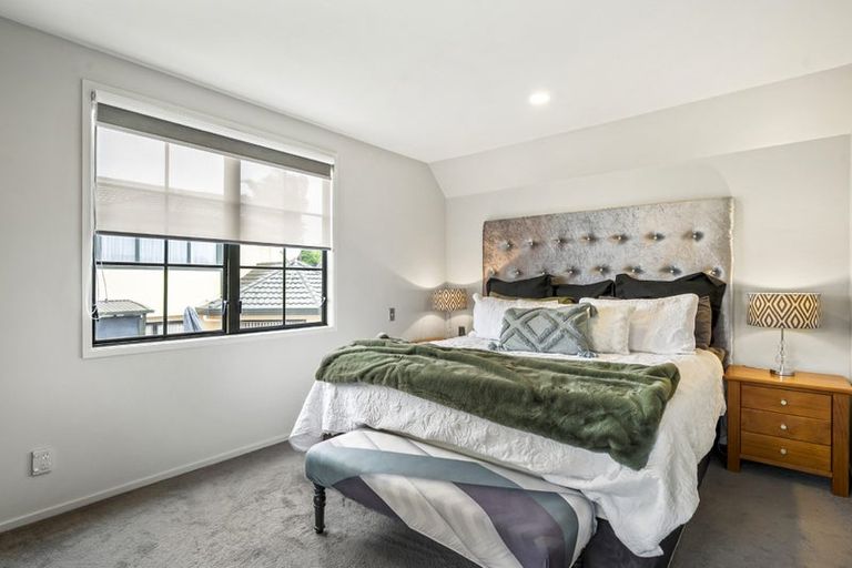 Photo of property in 4 Opal Close, Rosedale, Auckland, 0632