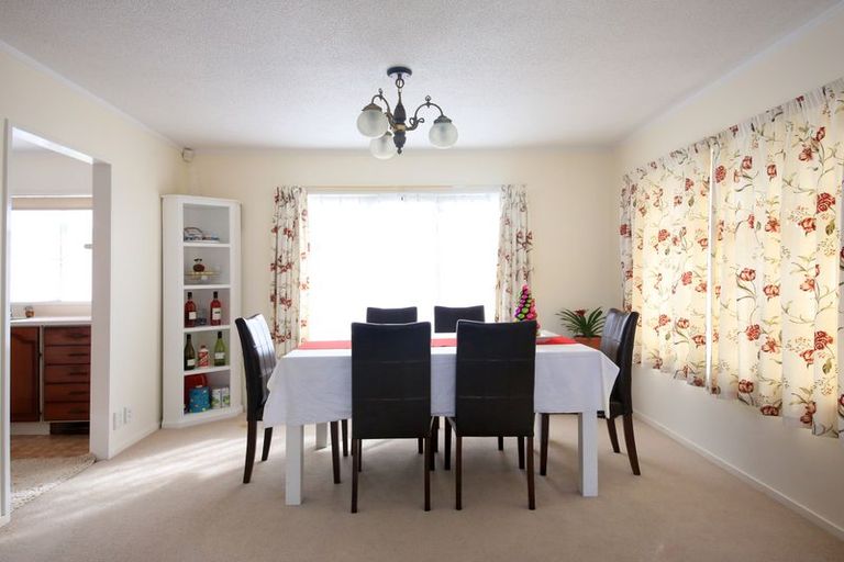 Photo of property in 2/137 Great South Road, Manurewa, Auckland, 2102