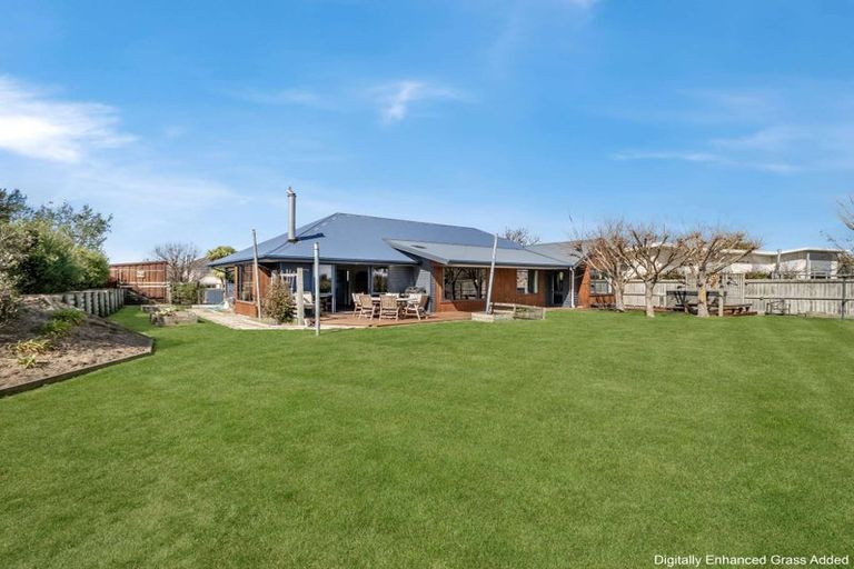 Photo of property in 21 Collins Drive, Waikuku Beach, 7402
