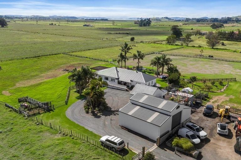 Photo of property in 294 Clevedon Kawakawa Road, Clevedon, Papakura, 2585