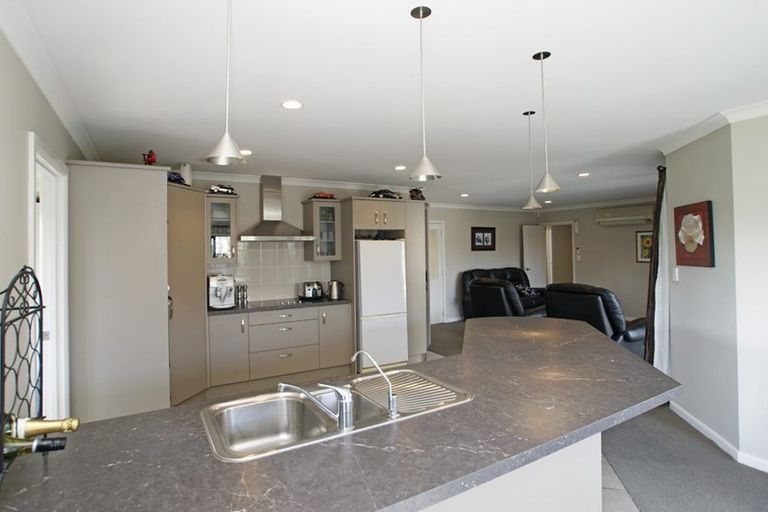 Photo of property in 3 Gibbston Close, Huntington, Hamilton, 3210