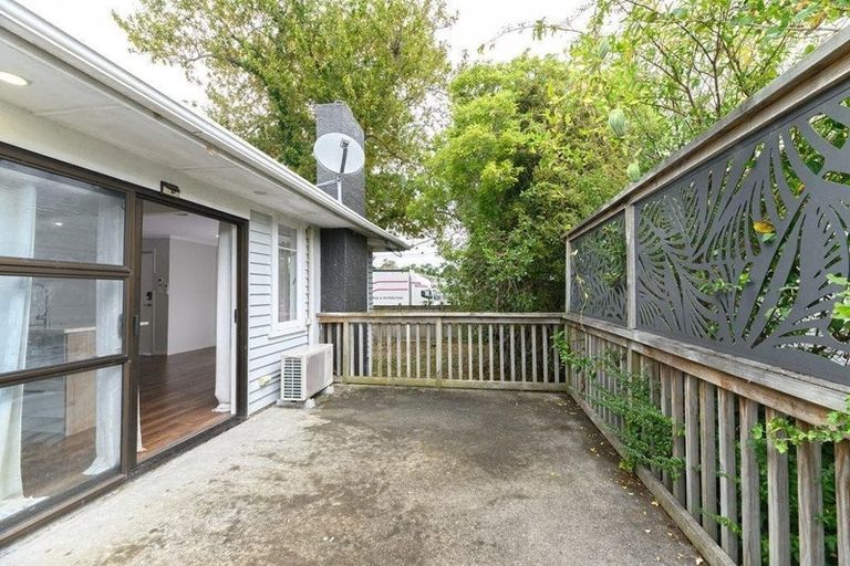 Photo of property in 11 Harrington Road, Henderson, Auckland, 0610