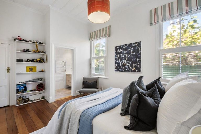 Photo of property in 46 Tainui Road, Devonport, Auckland, 0624