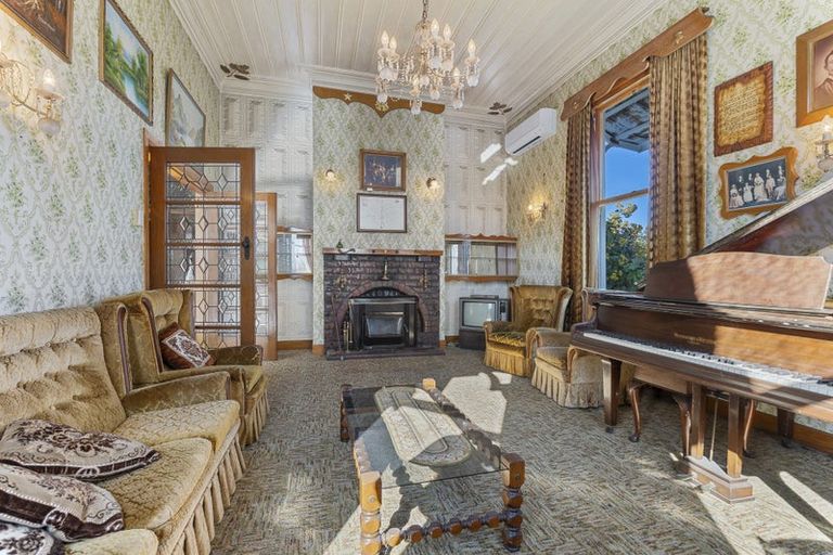 Photo of property in 265f Tukapa Street, Hurdon, New Plymouth, 4310